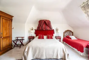 Beautiful bed & breakfast with garden, terrace & pool - Image 3