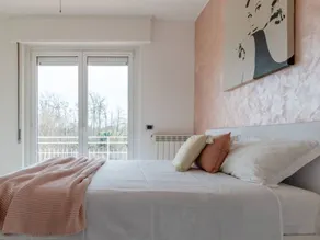 Apartment with garden - Image 3