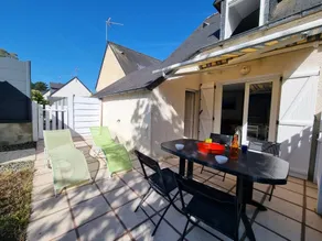 Holiday home with BBQ, pool & garden | Garden view - Image 3