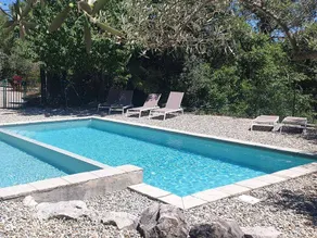 Cabaña con piscina y terraza - Image 3