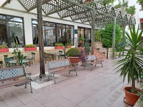 Children-friendly beautiful letting with pool, barbecue & terrace | City view | Pets are welcome - Image 4