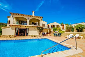 Agréable villa entièrement équipée avec terrasse, barbecue et jardin - Image 2
