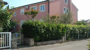 Pleasant apartment with terrace, garden & barbeque - Image 3