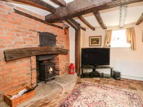 Family-oriented charming cottage with garden | Dogs allowed - Image 3