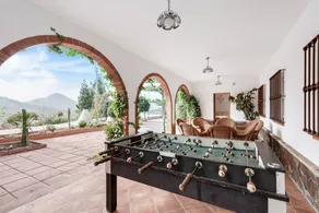 Maison avec piscine privée, terrasse et barbecue | Vue montagne - Image 4