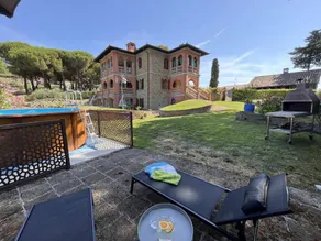 Villa avec terrasse, jardin et piscine privée | Vue piscine - Image 5