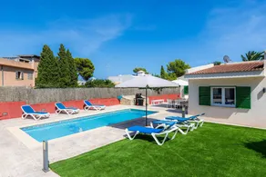 Holiday home with terrace, barbecue & private pool - Image 3