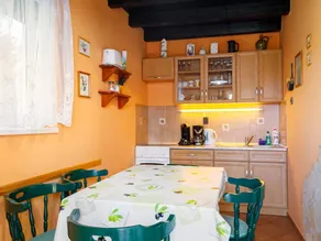 House with garden, terrace & barbecue - Image 4