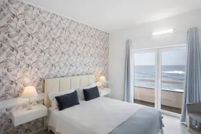 Charmante chambre privée avec internet haut débit | Vue plage | À côté de la plage - Image 3