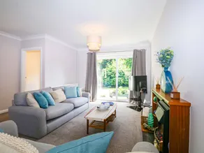 Cottage with garden | Beach view - Image 2
