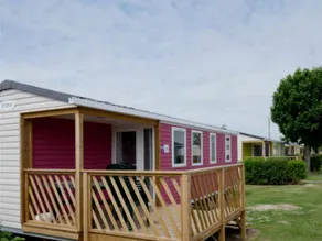 Family-friendly mobile home with heated pool & terrace - Image 4