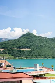 Flat | Water view | Pets allowed - Image 5