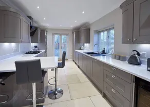Flat with fast internet & garden - Image 3
