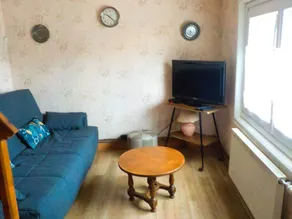 Family-oriented house with terrace, BBQ & fast internet | City view - Image 4