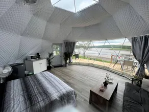 Incredible Deluxe Dome with Private Deck, BBQ and River Views in Canada - Image 3