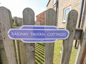 Cottage with garden - Image 3