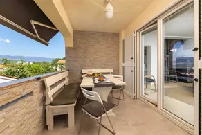 Apartment with terrace | City view - Image 4