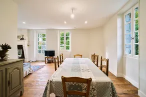 Voll ausgestattetes geräumiges Ferienhaus mit Garten - Image 5
