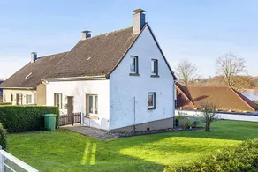 Family-friendly nice house with terrace, garden & barbeque | Garden view - Image 2