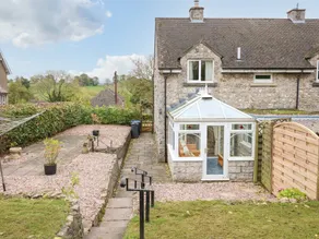 Family-oriented cottage with garden | Pet-friendly - Image 2