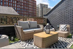 Flat with garden, terrace & fast internet | Near Manchester Town Hall - Image 4