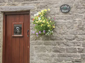 Cottage with garden - Image 2