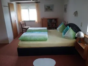 Apartment with barbeque | Garden view - Image 3