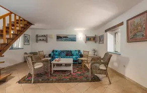 House with terrace & garden | City view - Image 4