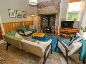 Cottage with garden - Image 3