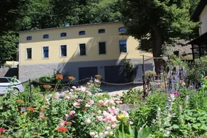 House with BBQ, terrace & garden - Image 2