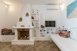 Apartment with terrace, garden & hot tub | Beach view | Perfect for remote work - Image 5