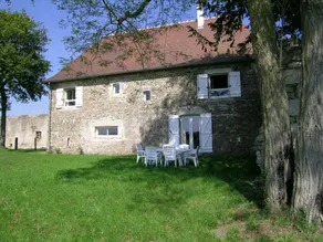 Gite with BBQ, garden & terrace - Image 2