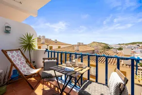 Flat with pool, barbeque & fast internet | Beach view | Suitable for remote work - Image 2