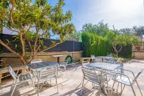 Chalet with barbeque, terrace & garden - Image 5