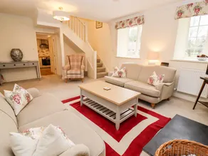 Cottage with garden & barbecue - Image 3