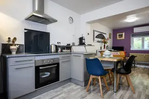 Apartment with garden & barbeque | Mountain view - Image 5