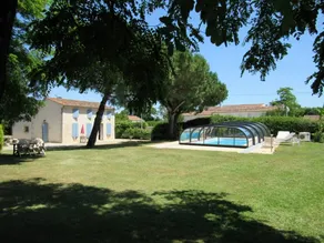 House with private pool & garden - Image 4