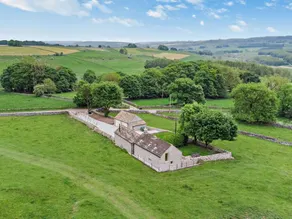 Cottage with barbecue & garden - Image 4
