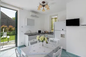 Apartment with pool, garden & terrace | Mountain view - Image 5