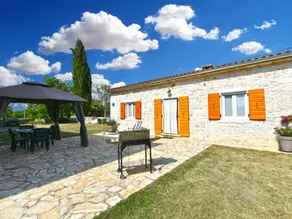 House with BBQ & terrace - Image 2
