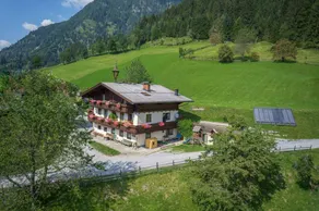Flat with garden - Image 2