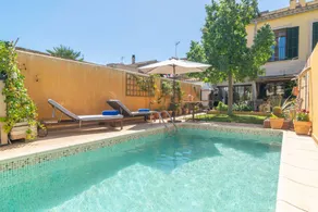 Villa with BBQ, private pool & garden - Image 3