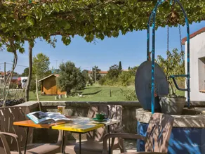Holiday home with terrace & BBQ - Image 3