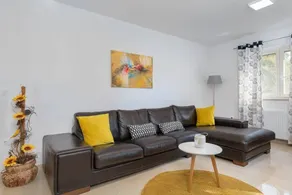 House with barbeque, terrace & garden - Image 3