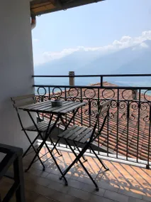 Appartement de vacances avec barbecue, piscine et jardin | Vue jardin - Image 3