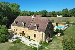 Holiday home with garden, barbecue & heated pool - Image 2