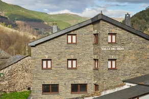 Apartment with garden | Mountain view - Image 2