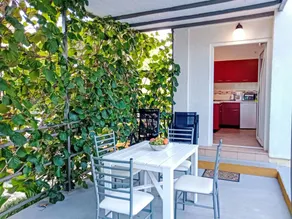 Holiday apartment with garden, terrace & BBQ | Nature view - Image 2