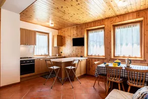 Flat with barbeque & garden | Garden view - Image 5