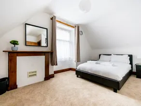 Holiday home with fast internet, garden & terrace | City view - Image 5